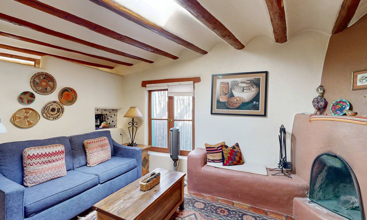Historic Eastside Condo | Historic Eastside Adobe Casita w/Garden Patio - 2 Blocks to Downtown