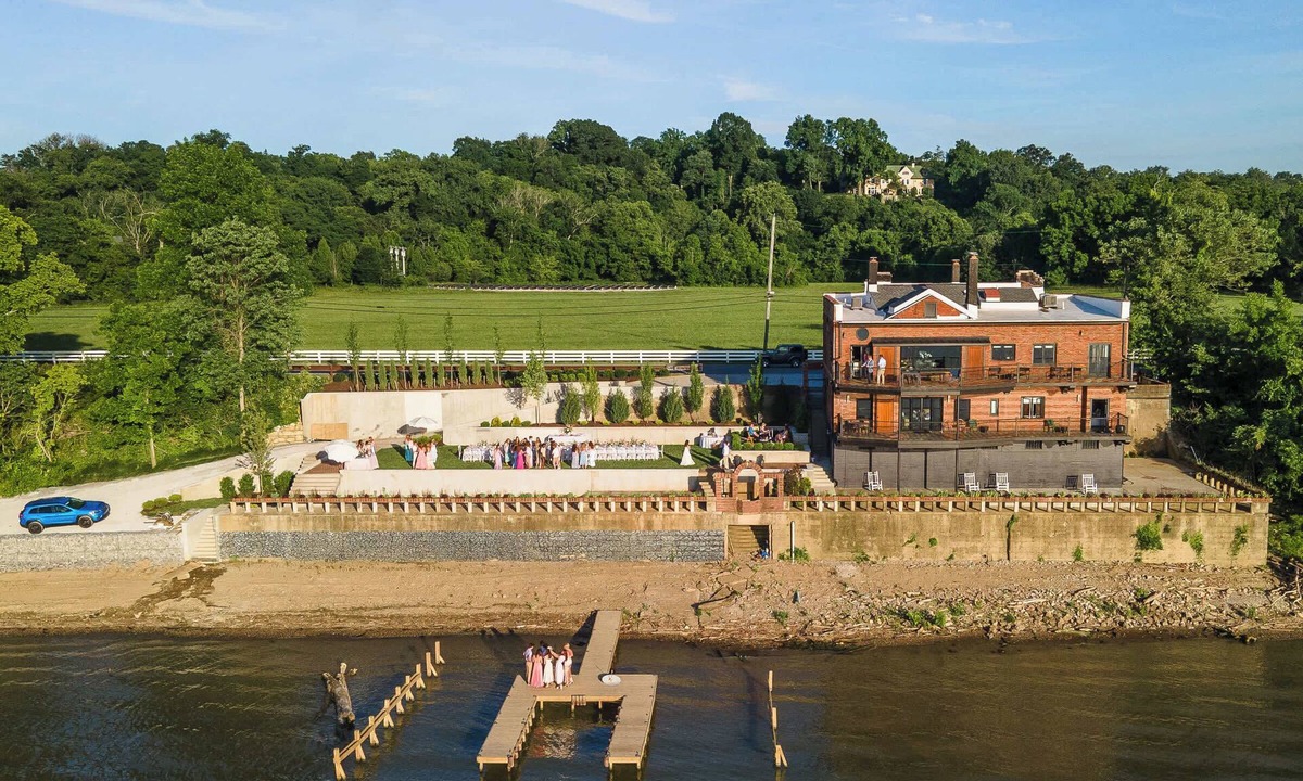 Glenview House | Historic Gaffney House, Exclusive River Estate