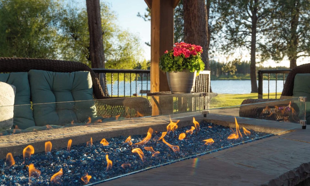 Crescent Resort | Historic Gilchrist Waterfront Resort