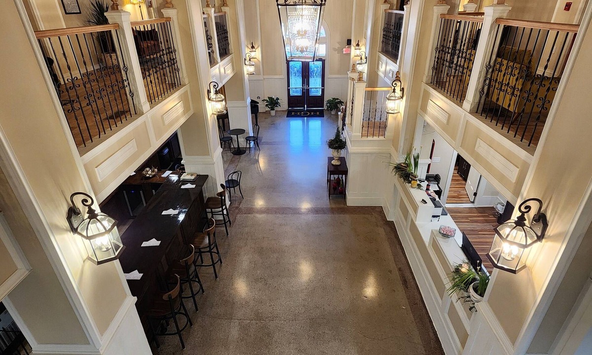 Downtown Hotel | Historic Griffin Hotel