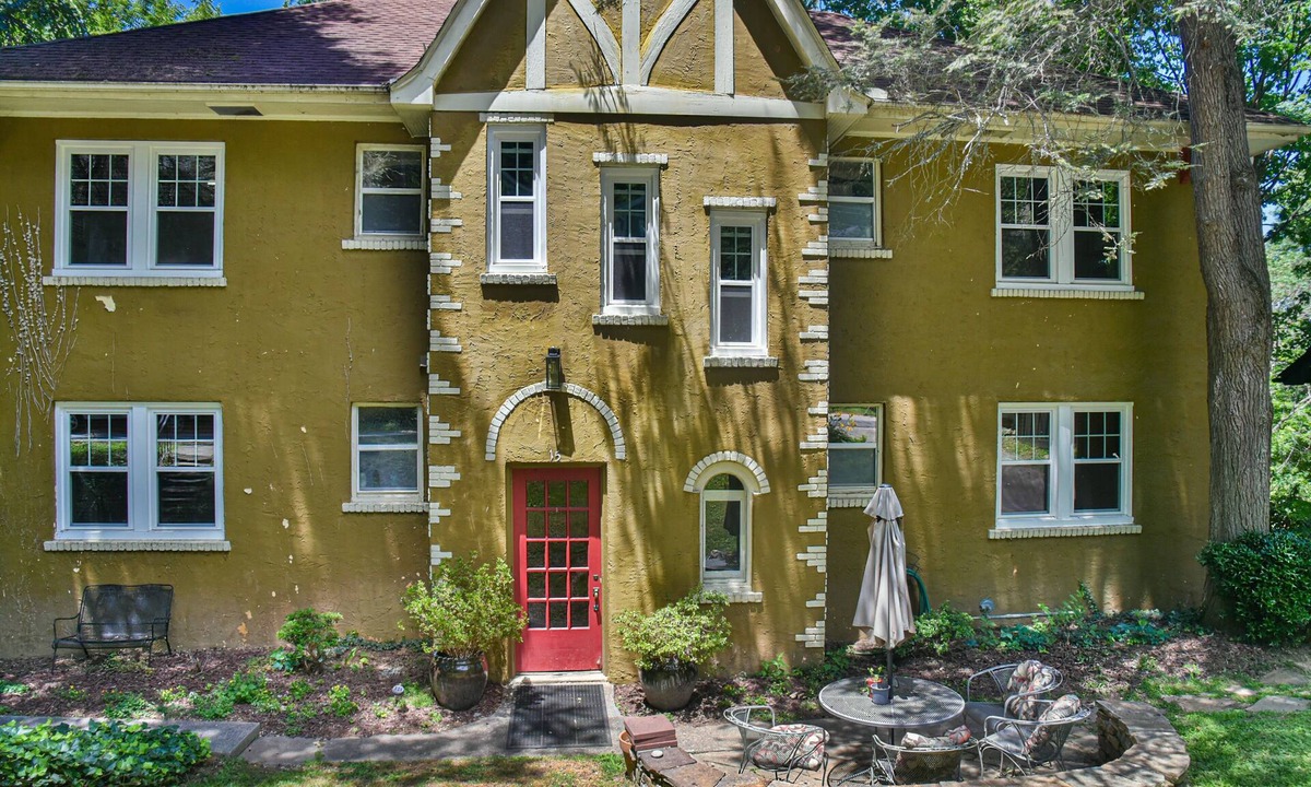 Grove Park- Sunset Apartment | Historic Grove Park Rental - Apt #2