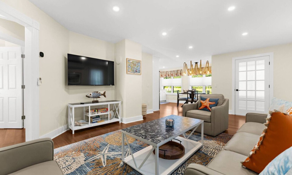 Stonington House | Historic Harbor House, Walk to Beach & Docks