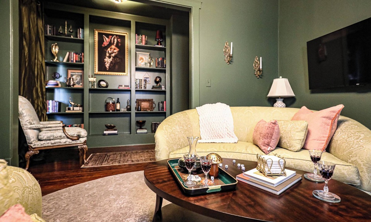 Midtown Apartment | Historic Hideaway by Forsyth