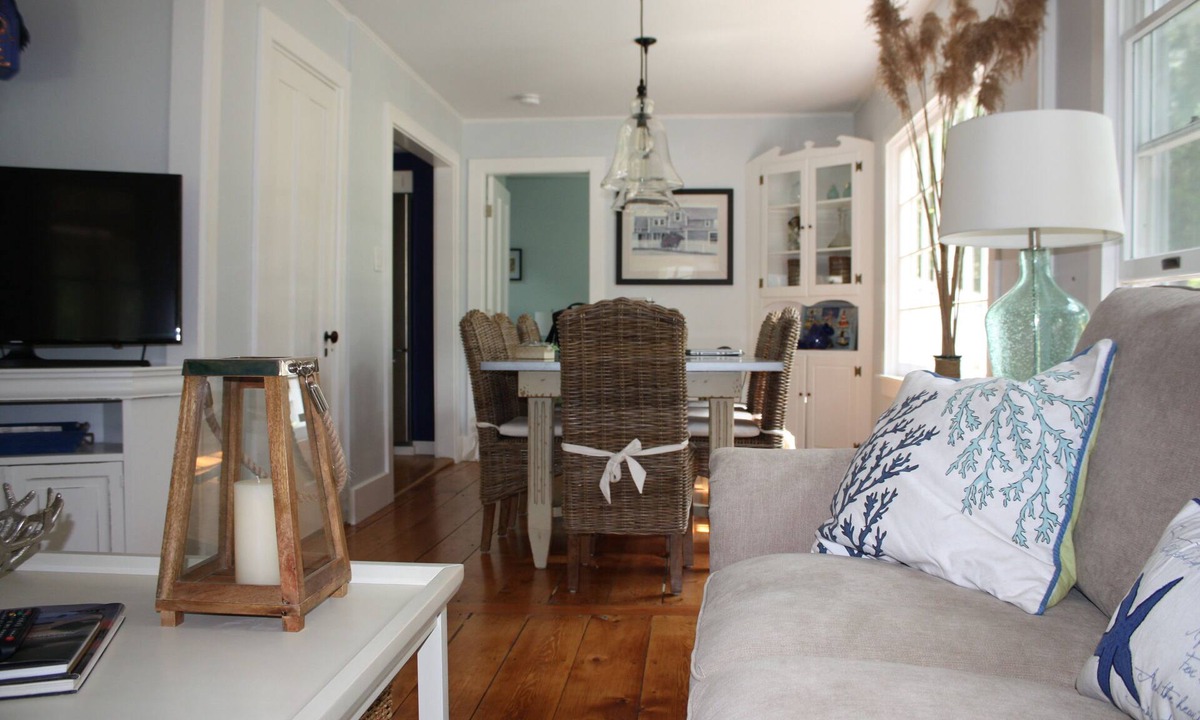 East Chop House | Historic Home in East Chop