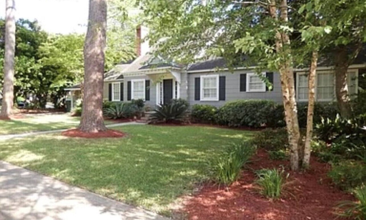 Hahira House | Historic Home on Main Street