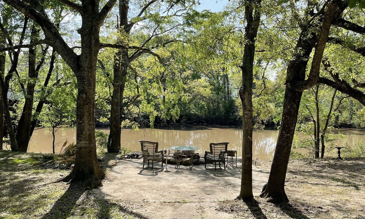 Milton House | Historic home on Vermilion River