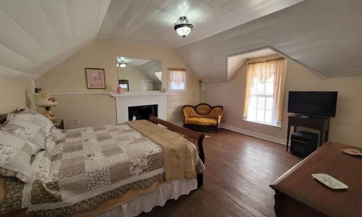 Rocky Mount House | Historic Home Victorian Entire Second Level