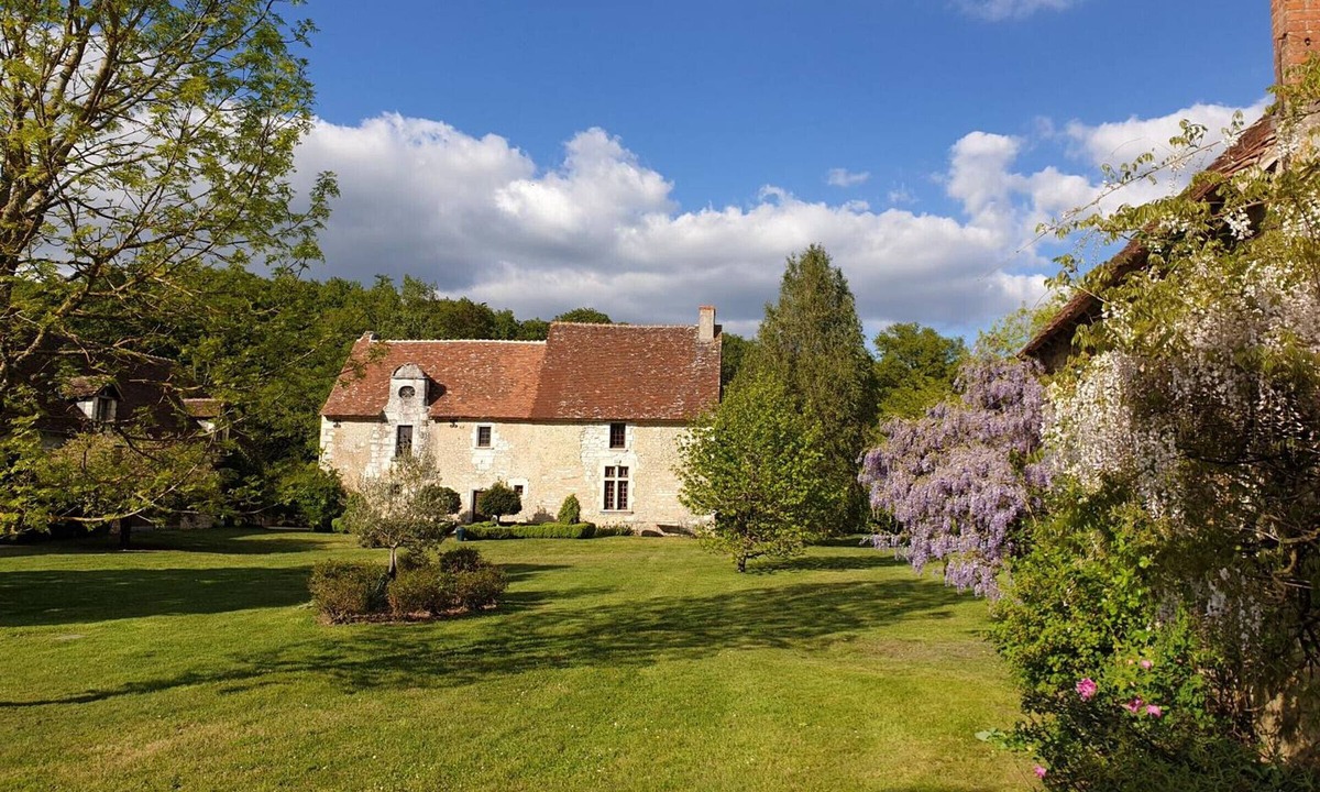 Les Bucherons Cottage | Historic home with heated pool & pets allowed, near Beauval Zoo