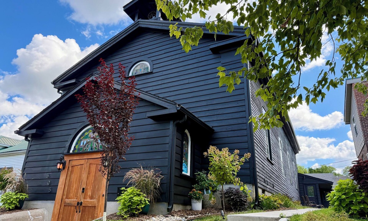 Lafayette House | Historic Hope Chapel