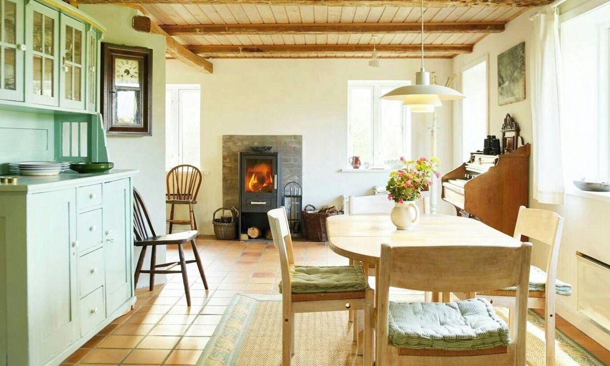 Frostrup House | Historic house on natural plot in Frøstrup