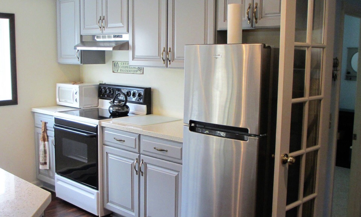 Racine House | Historic House with Lots of Charm and Beautiful Views