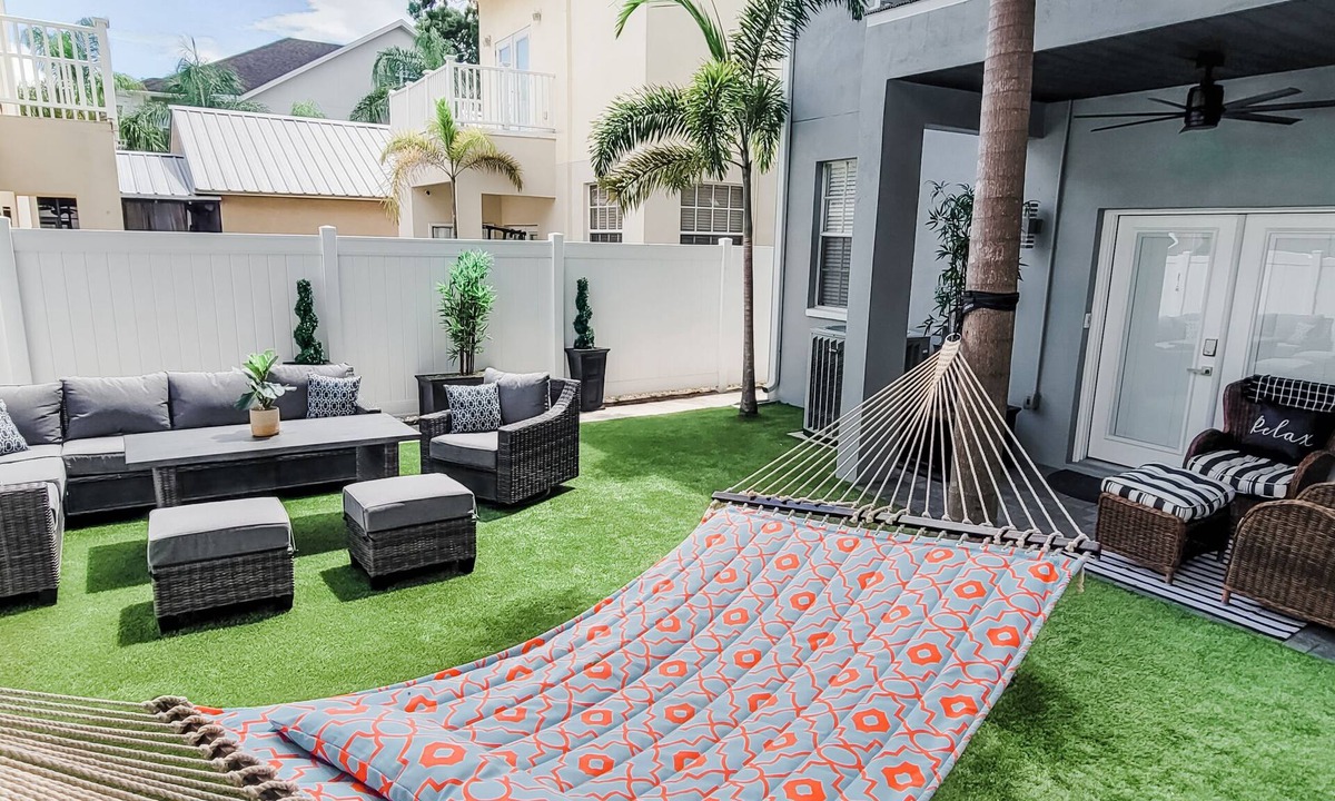 Hyde Park House | Historic Hyde Park Village Haven