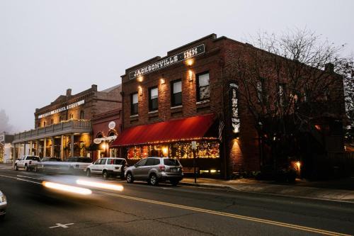 Jacksonville Hotel | Historic Jacksonville Inn