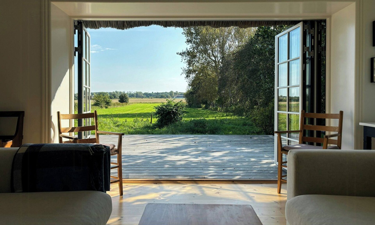 Hundested House | Historic Kikhavn summer house with ocean view