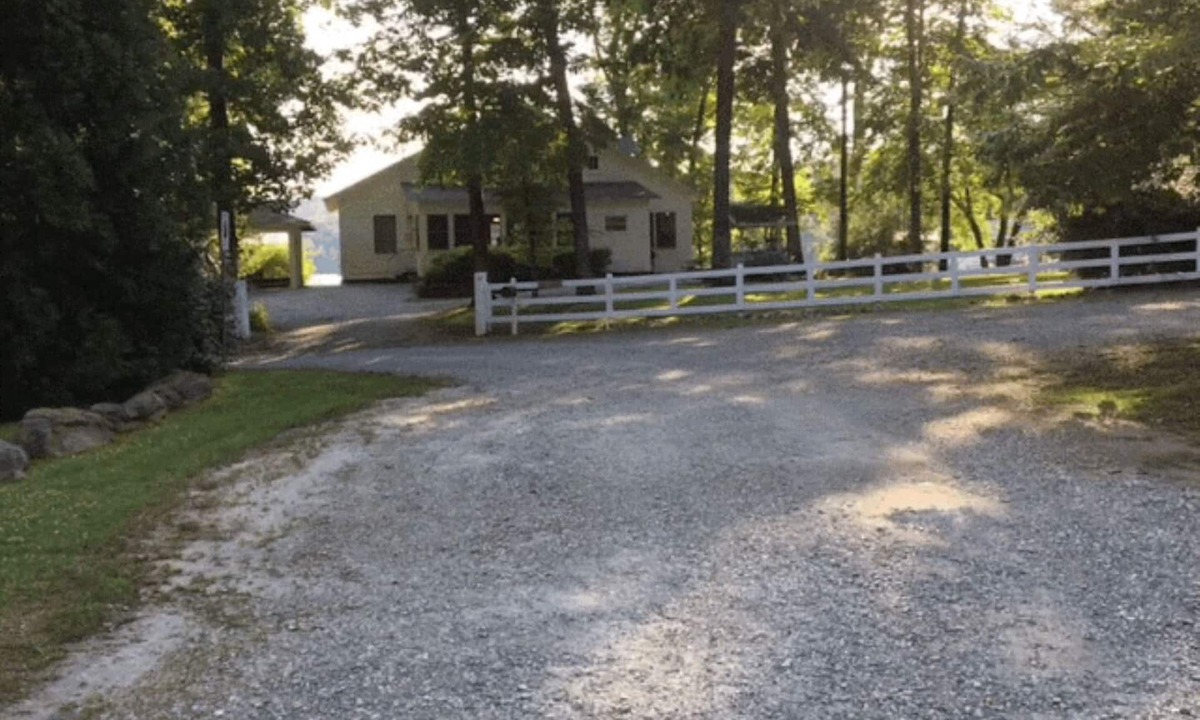 Tiger House | Historic Lake Cottage