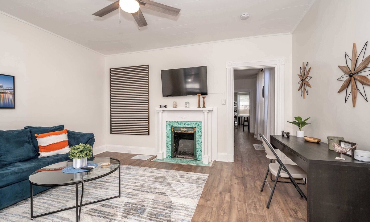Ludlow Condo | Historic Ludlow Apt A