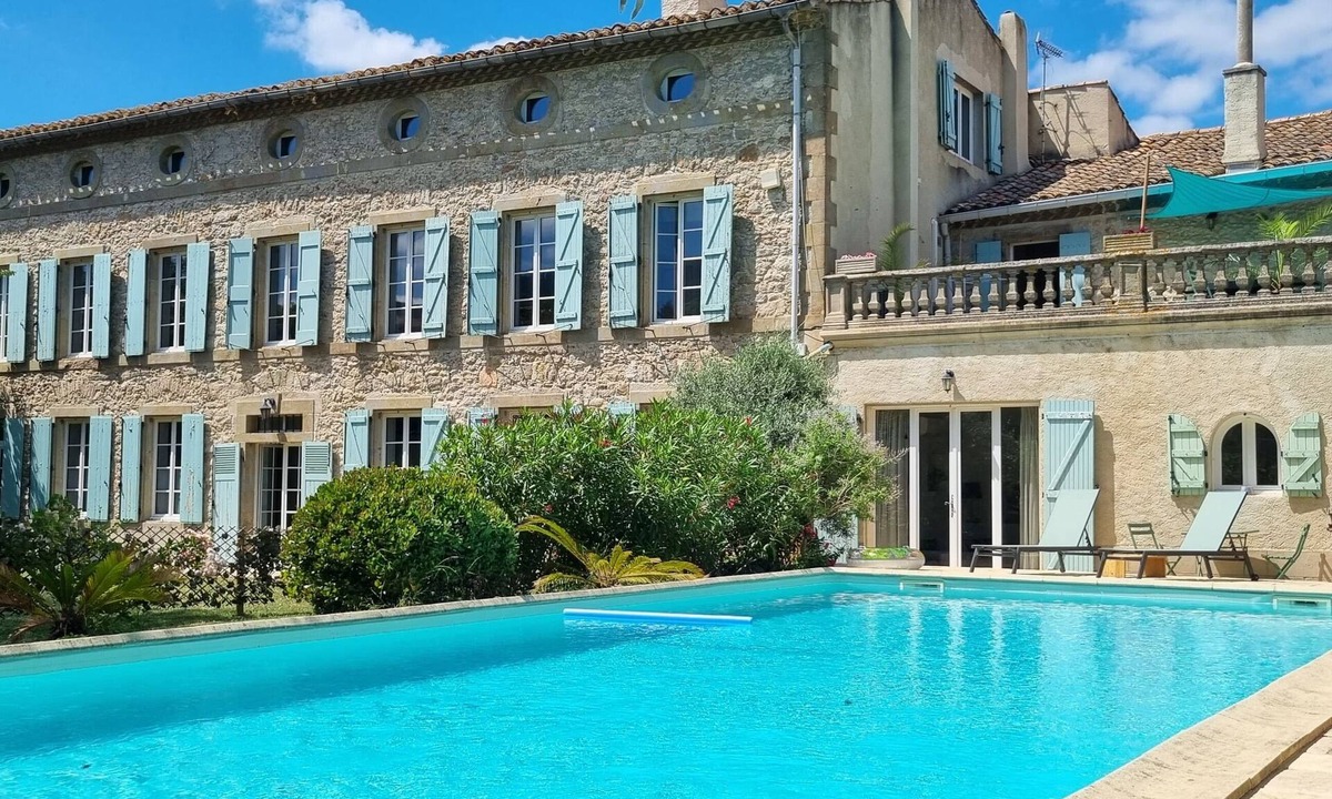 Barbaira House | Historic maison de maître 4 person apt with AC in Barbaira 10mins to Carcassonne