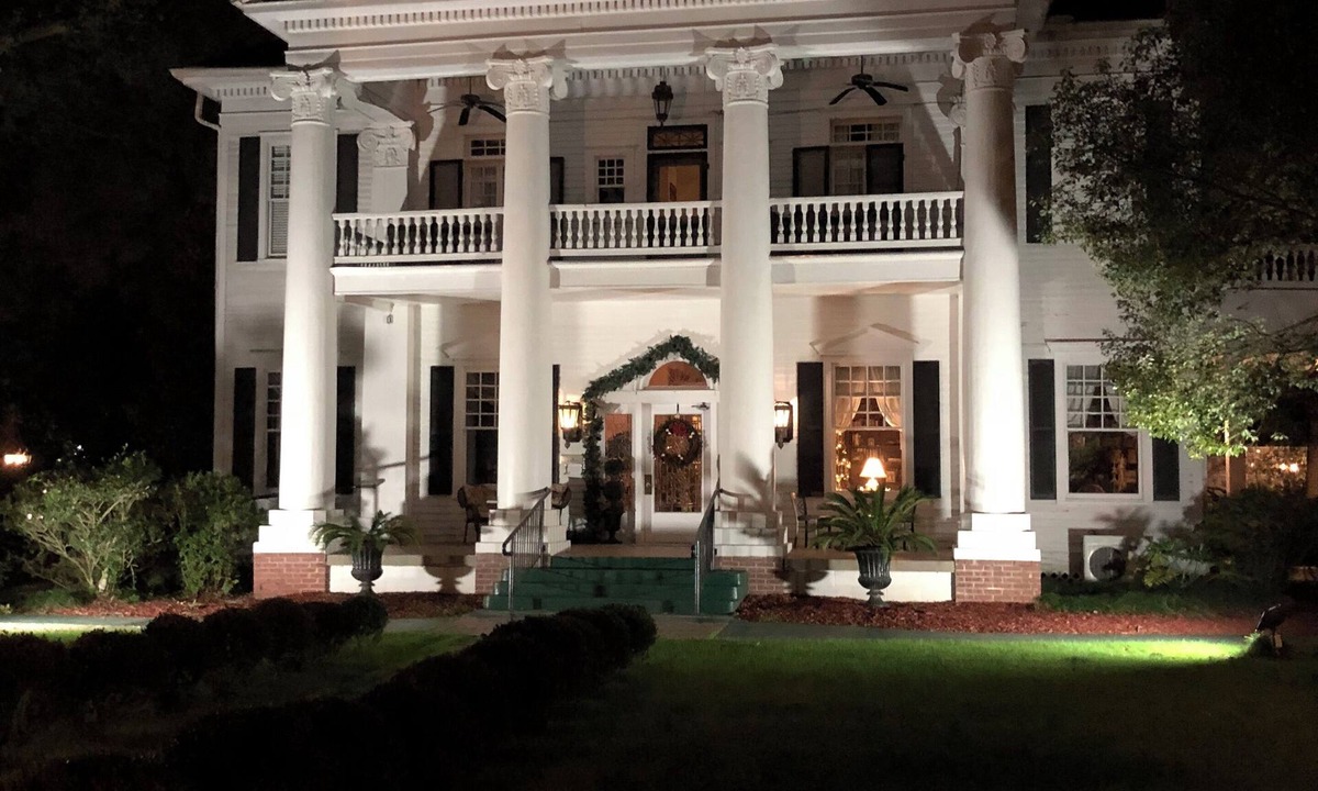 Hammond Bed & Breakfast | Historic Michabelle Inn