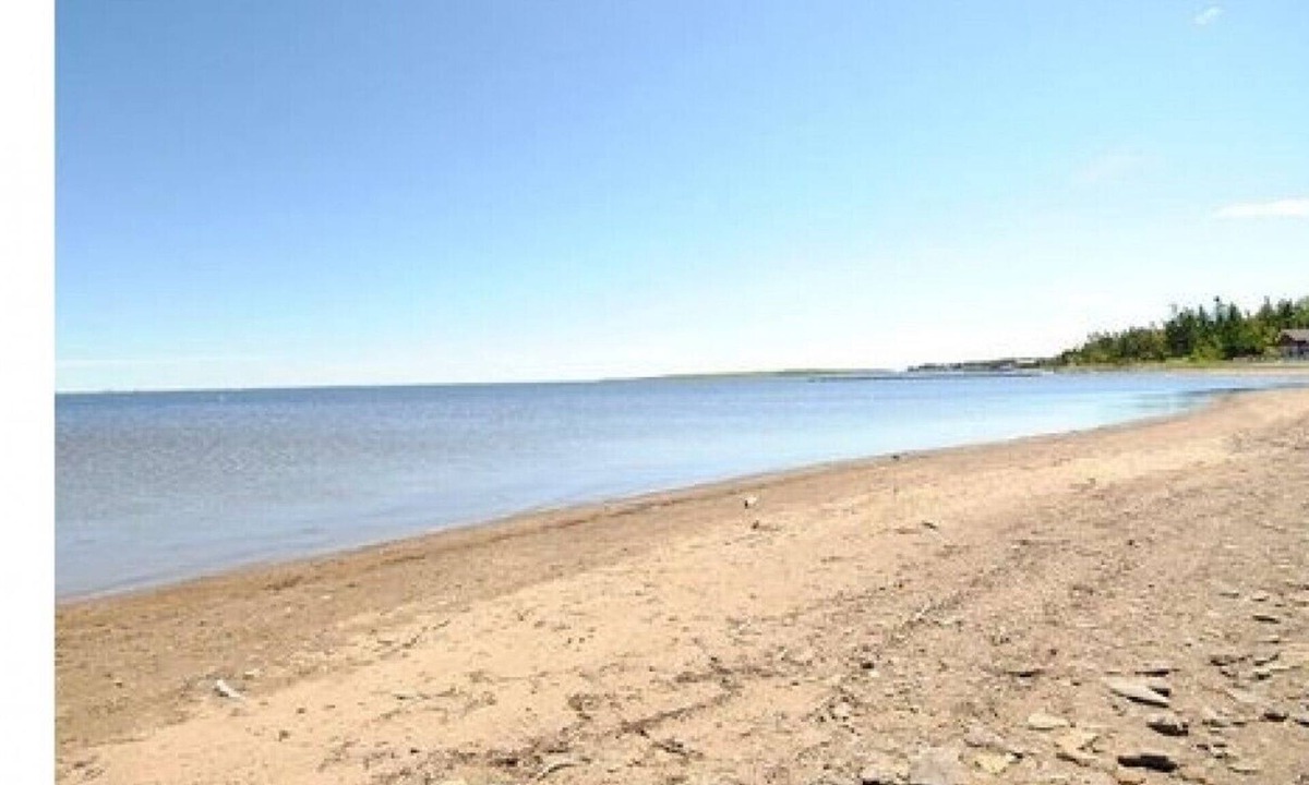 Pirogue House | Historic Oceanfront Cottage! (Sleeps 6)