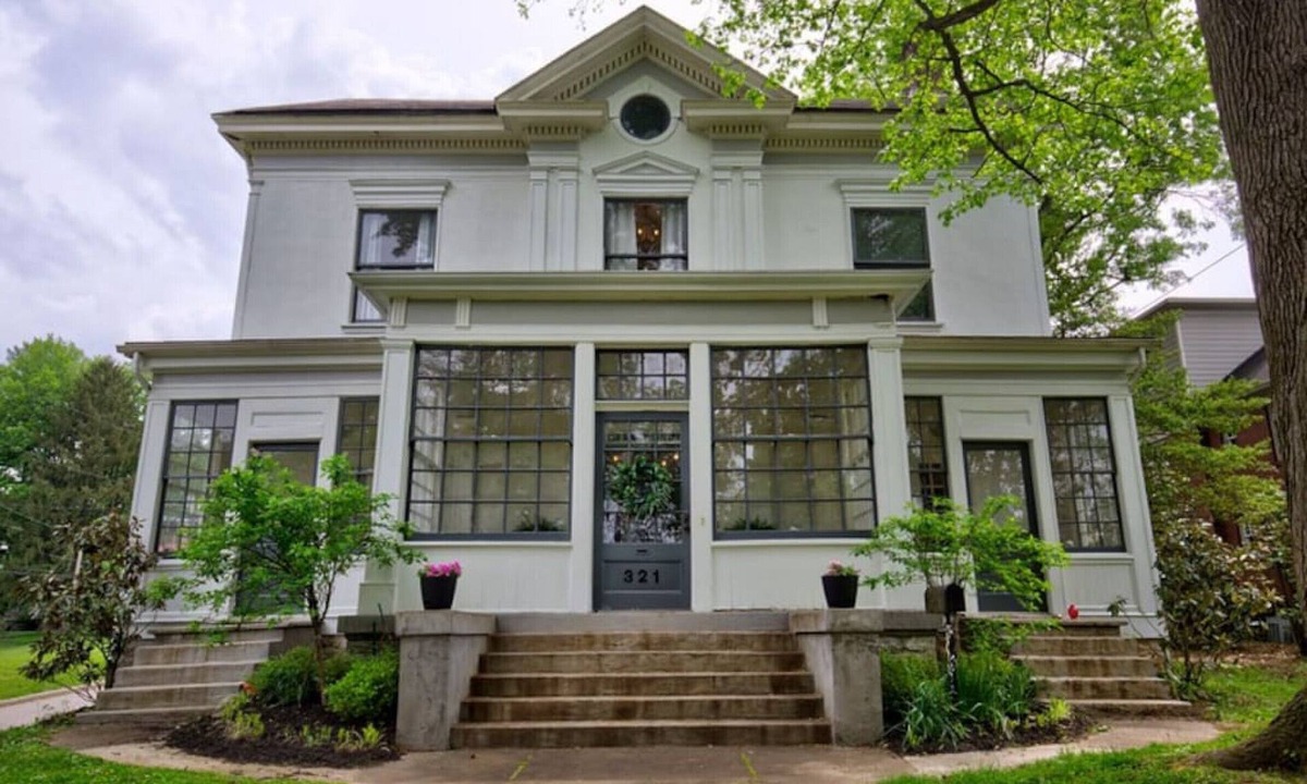 Crescent Hill House | Historic Peterson Mansion