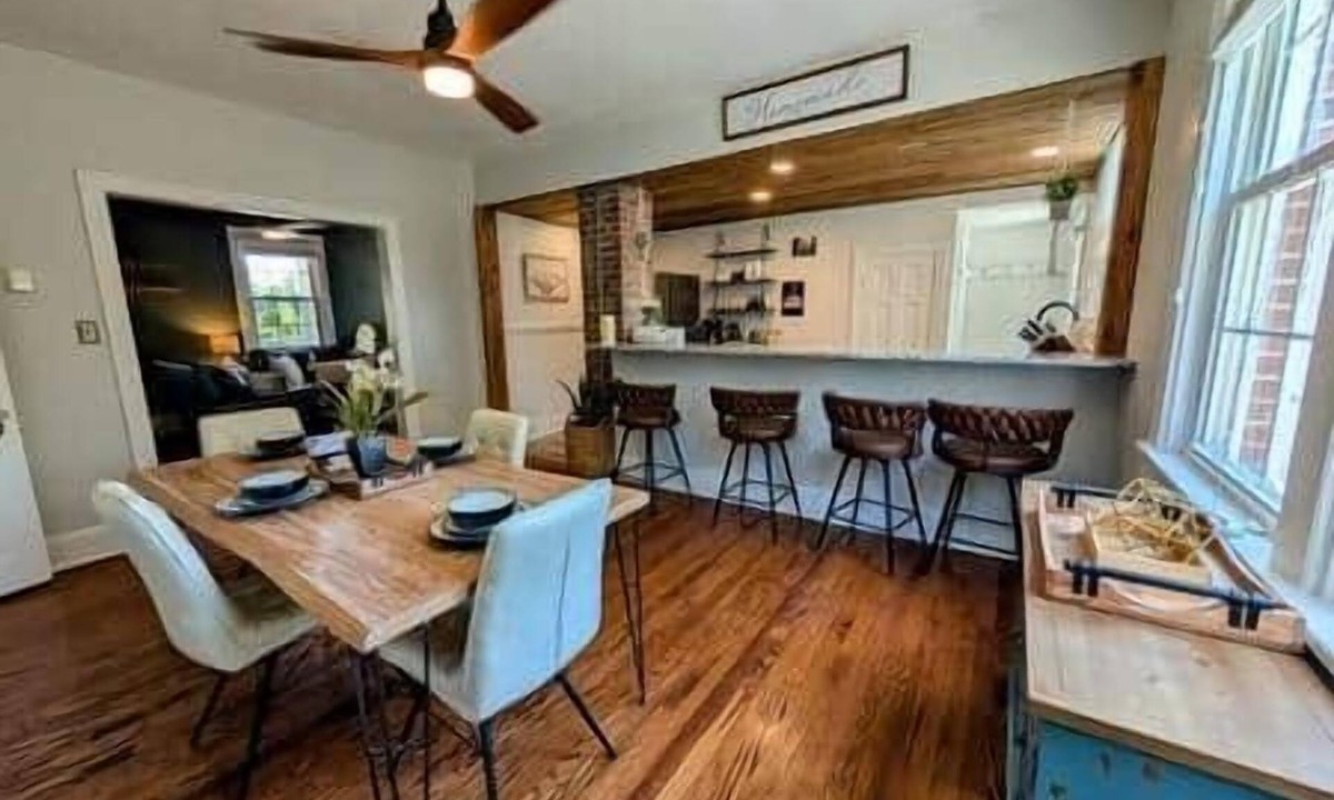 Powhatan House | Historic Powhatan Retreat | Walk to Restaurants & Distillery