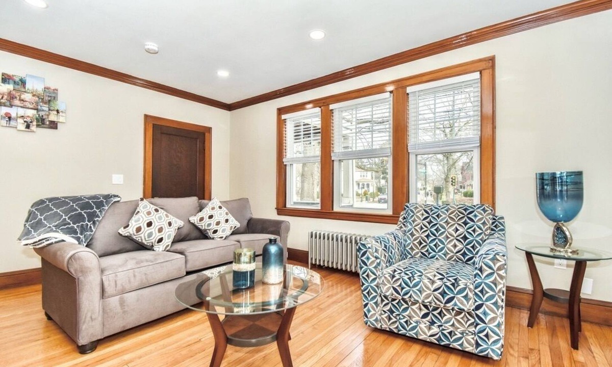 Auburndale Apartment | Historic Private Auburndale Retreat Near Boston!