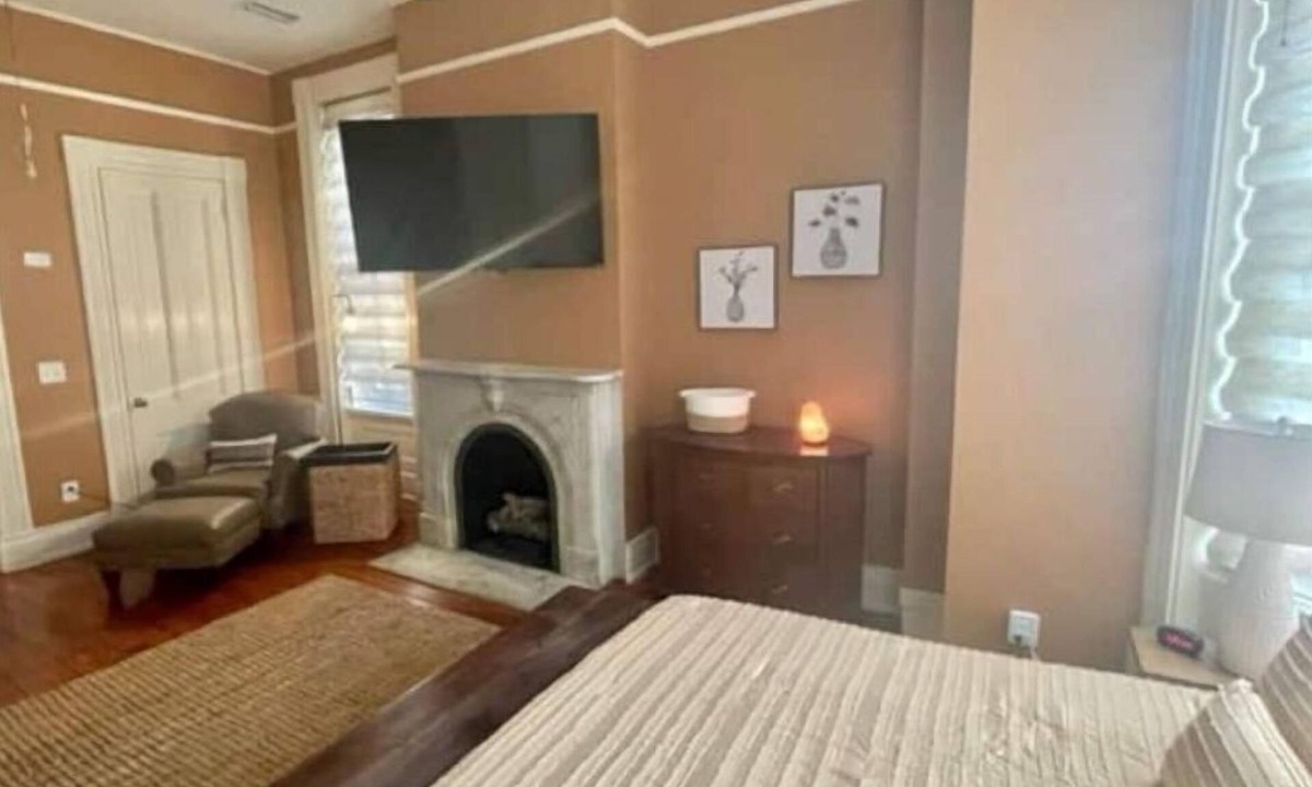 West Freemason Apartment | Historic private guest apartment