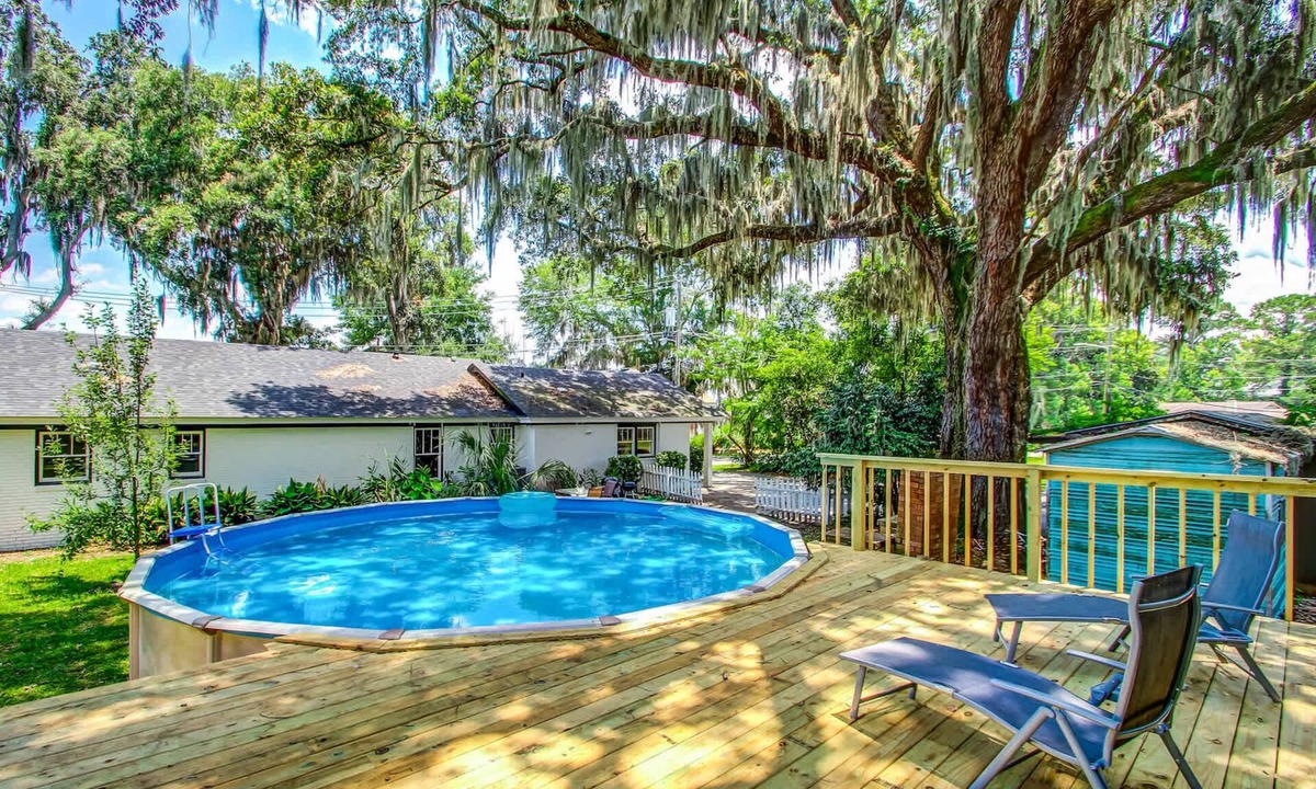 Thunderbolt House | Historic Savannah Charm: Pool & Peaceful Gazebo