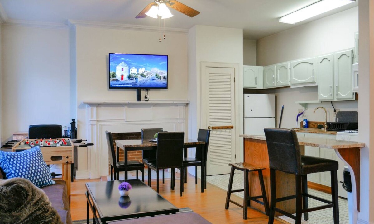 Albany Apartment | ❣️Historic, Spacious & Fun 2BR Apt @ Downtown Albany