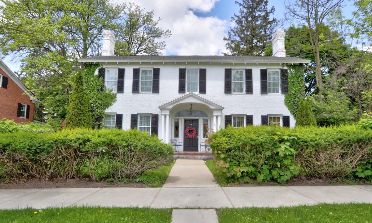 Geneva House | Historic Stay Near Downtown, Game Room & Fire Pit