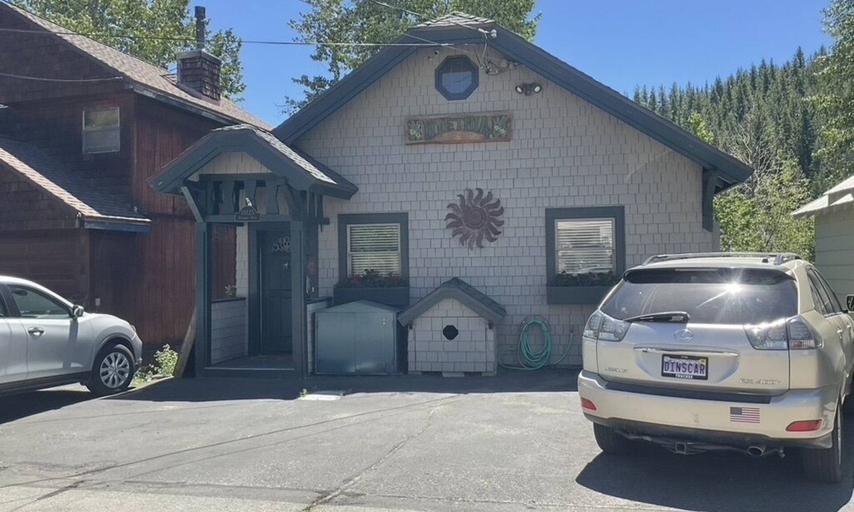 Downtown House | Historic Truckee River House