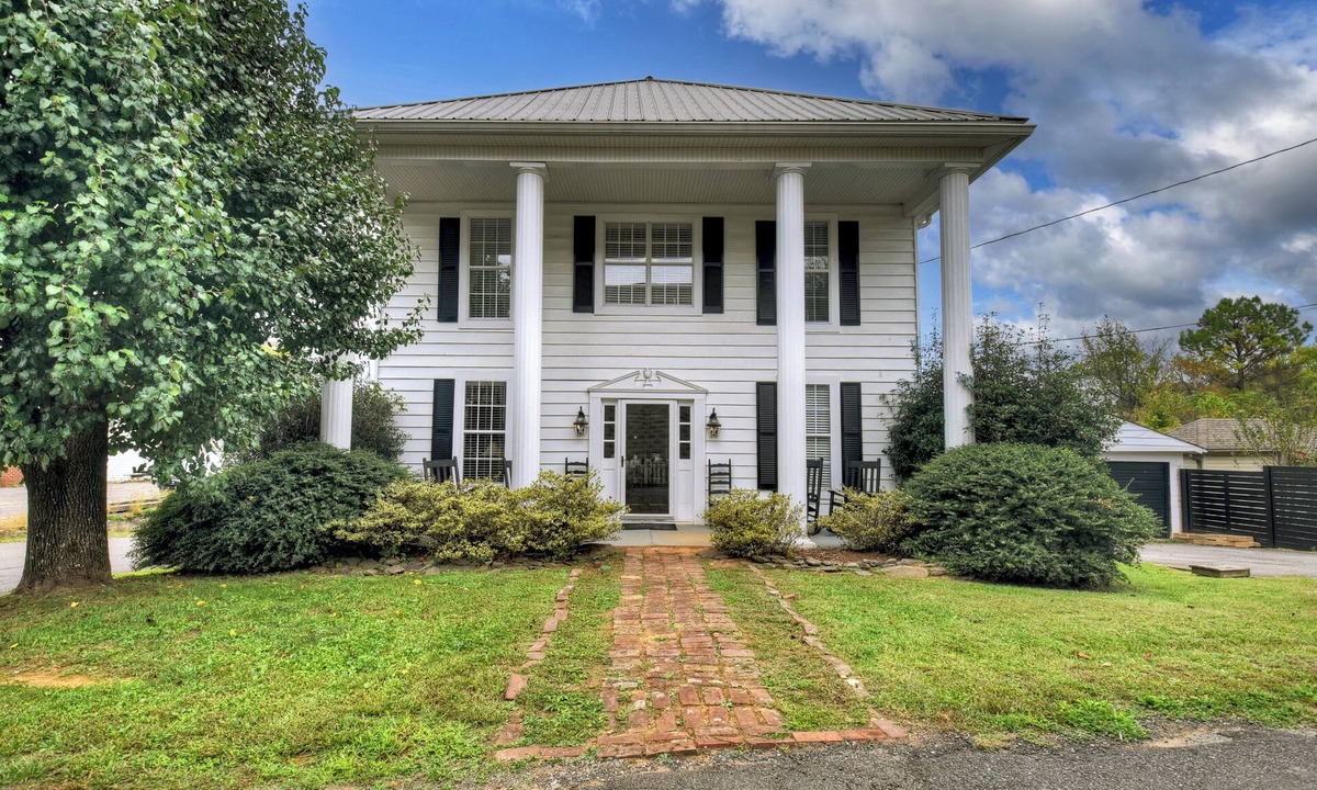 Ducktown House | Historic Victorian Home Downtown