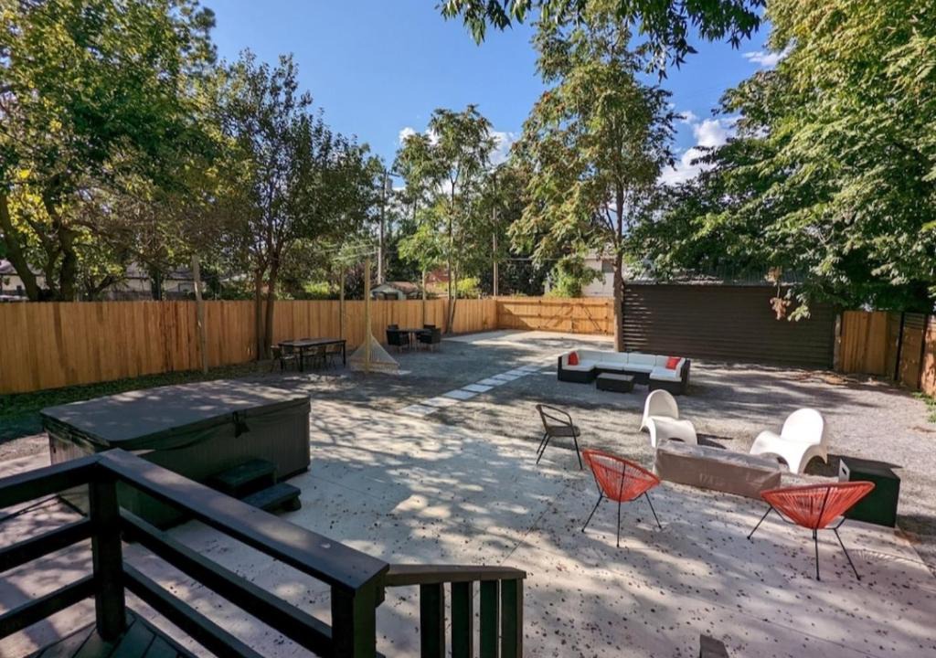 Central Oklahoma City Villa | Historic Villa + 1min from Plaza District + Hot Tub + Pool Table + Friendly