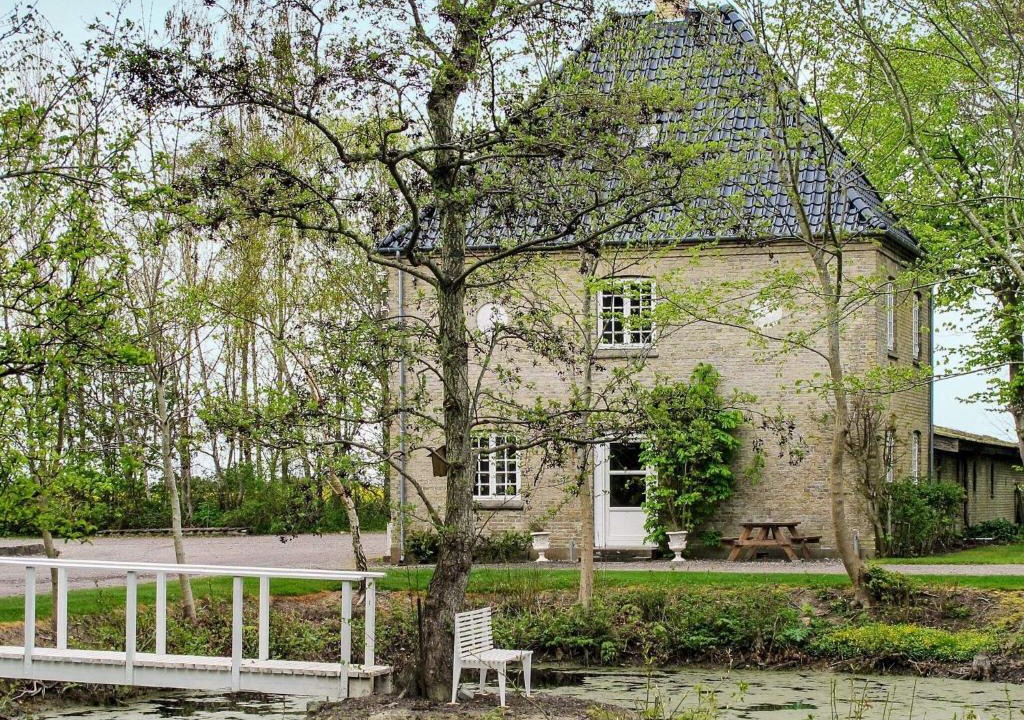 Dannemare House | Historic Water Tower Retreat-By Traum