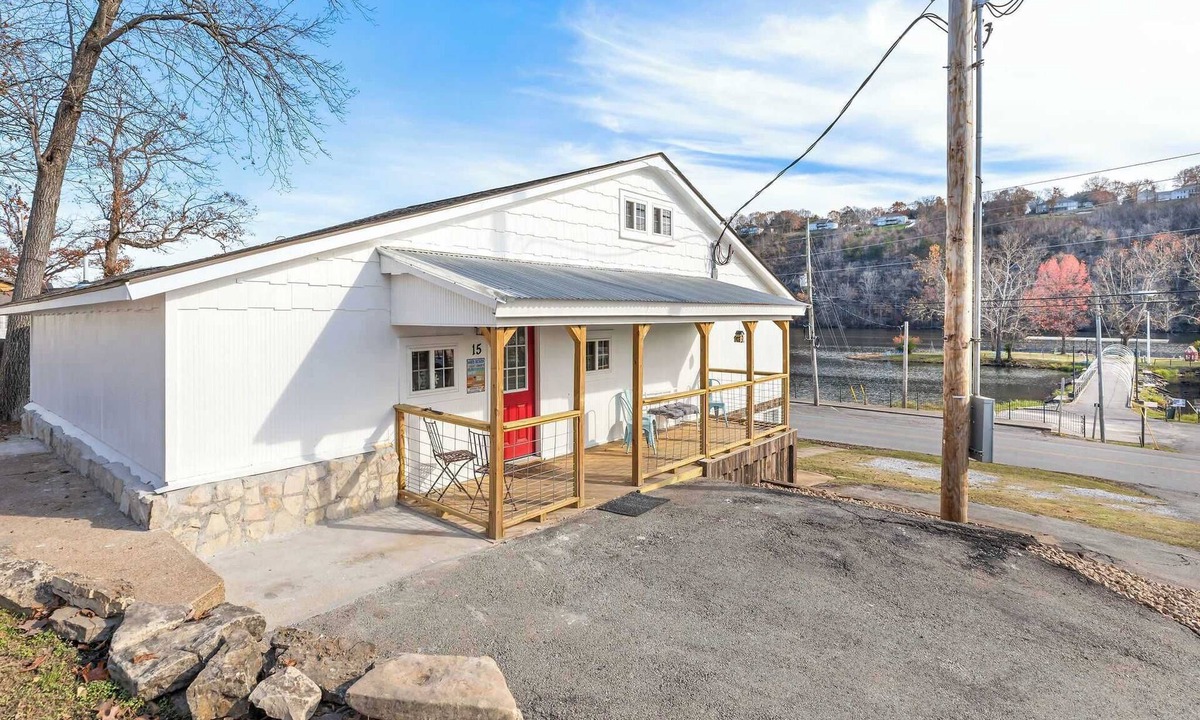 Rockaway Beach House | Historic Water's Edge Cottage 15