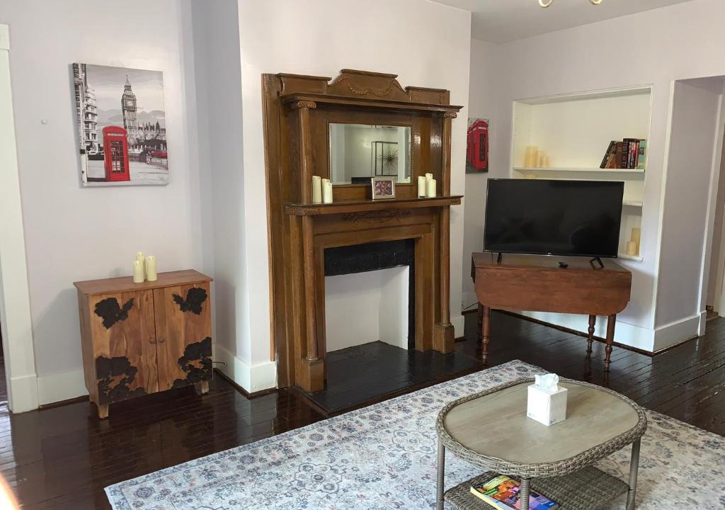 Lynchburg Apartment | Historical District 2BDRM built in 1910