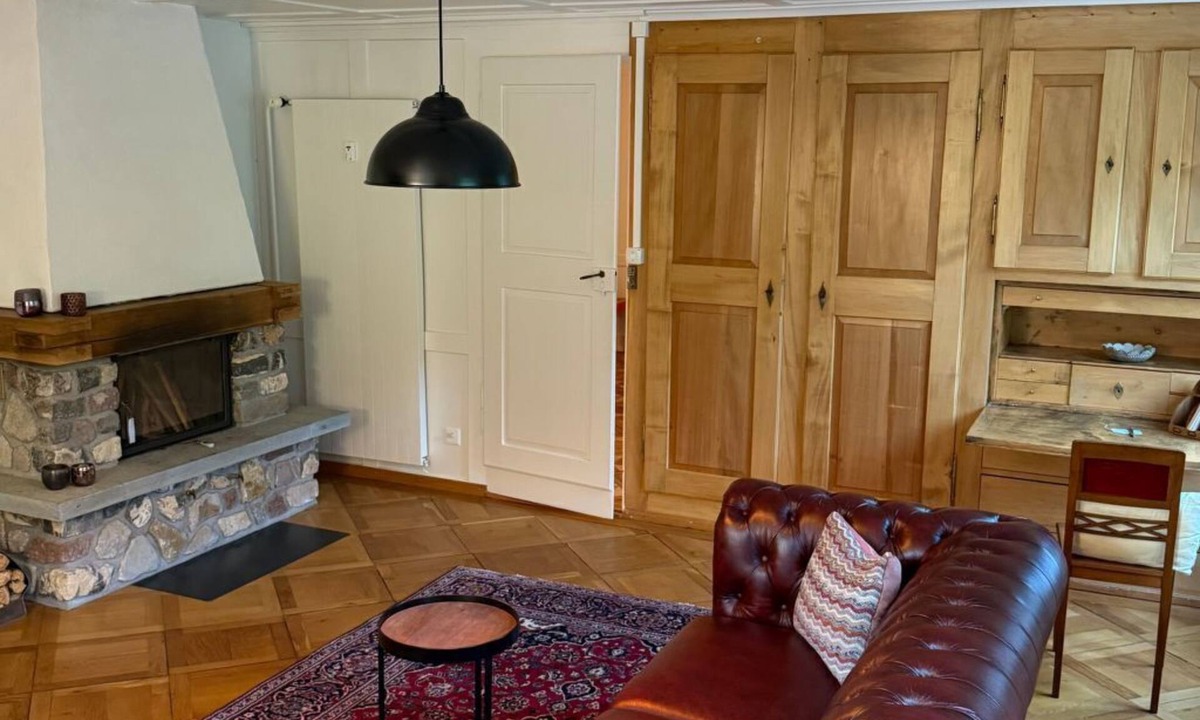 Glarus Sued Apartment | Historisches Anwesen - zeitloser Charme und moderner Luxus by Interhome