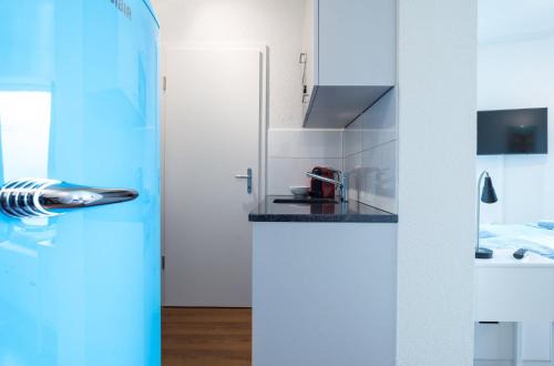 District 9 Apartment | HITrental Altstetten Apartments
