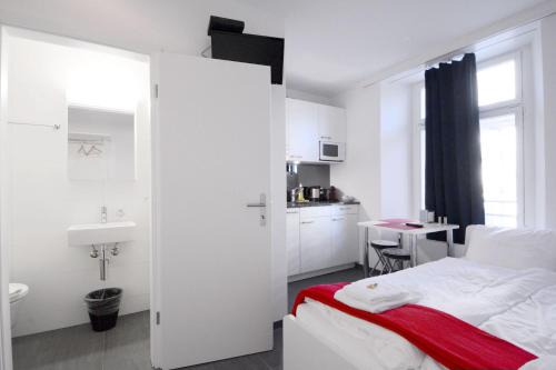 Lucerne Apartment | HITrental Station Apartments