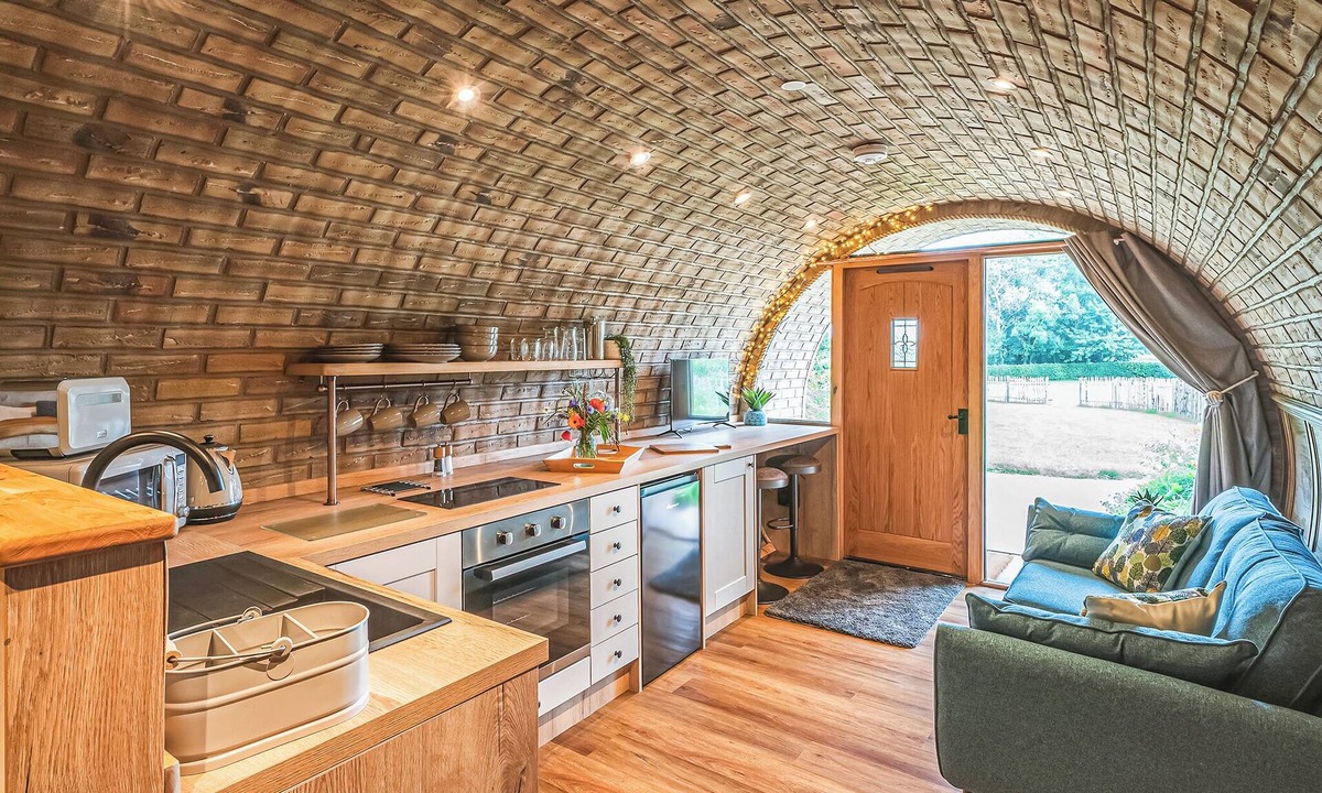 Radstock Cottage | Hive and Spruce Burrow