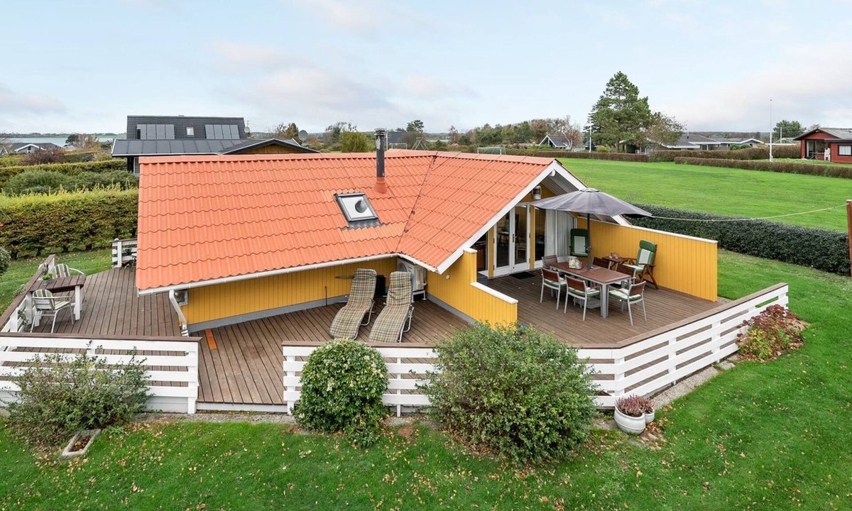 Næs House | "Hjalmine" - 250m from the sea by Interhome