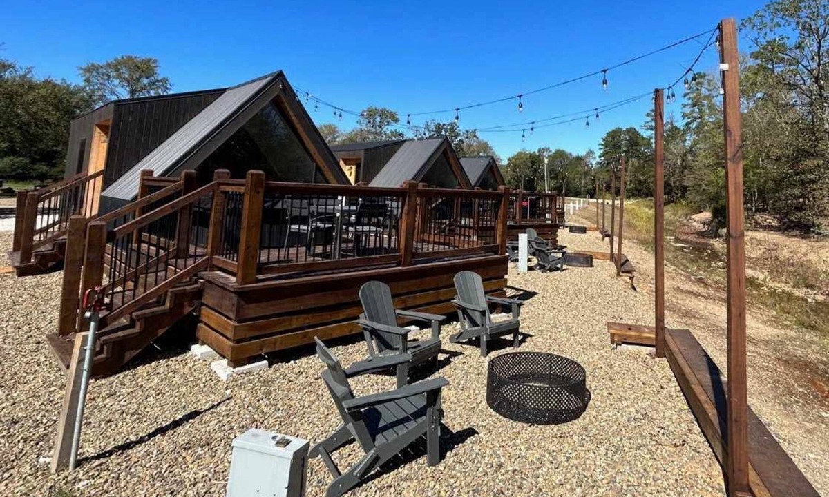 Hochatown Cabin | "Hjort (Deer)" Brand NEW LUXE Tiny Cabin located within the Alps of Hochatown!