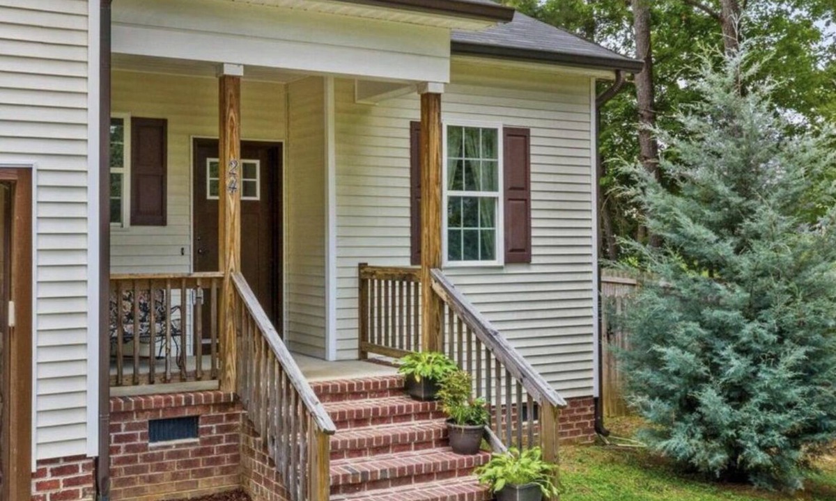 Franklinton House | HO HO HO! Holiday Discount