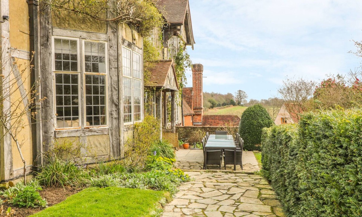 Chiddingstone Hoath Cottage | Hoath House