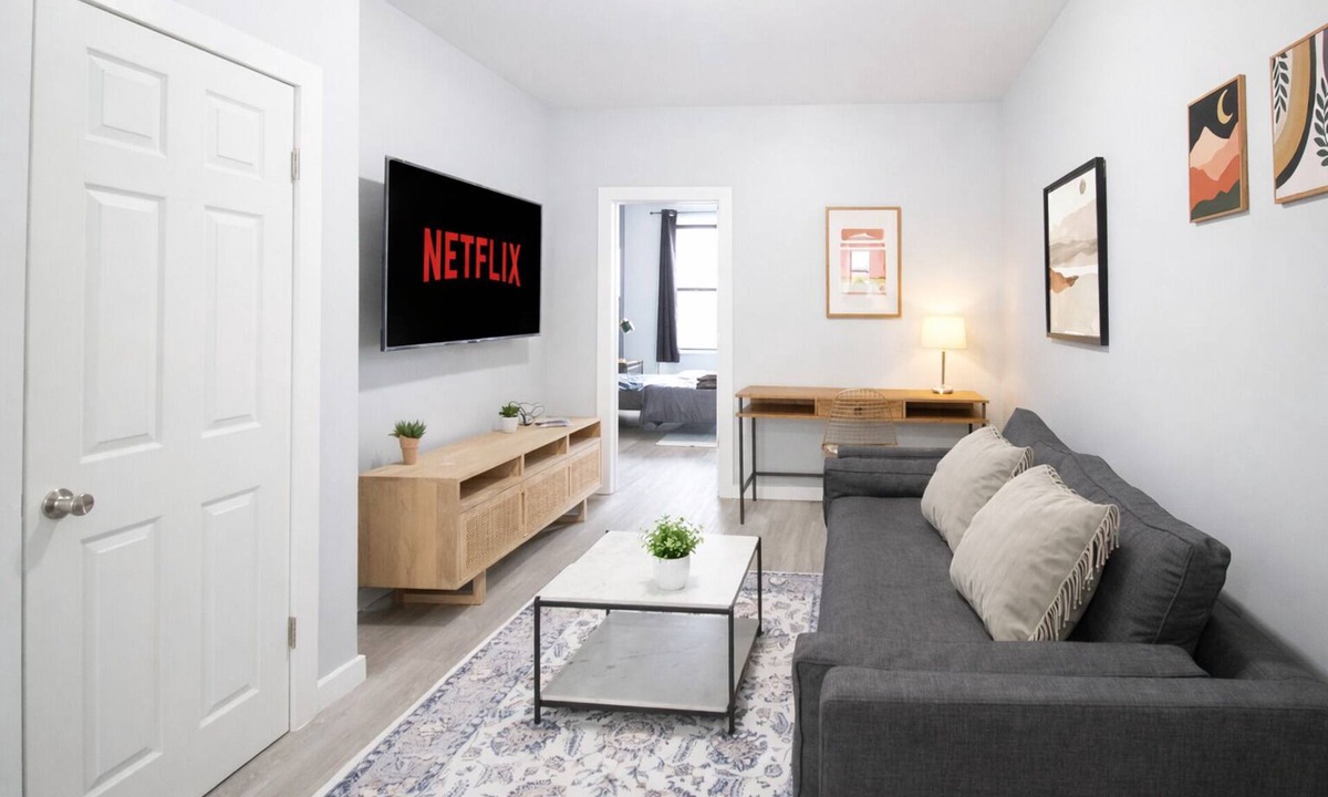 Hoboken Apartment | Hoboken "Boho" - 1 BR, 15 Min to NYC, Full Kitchen