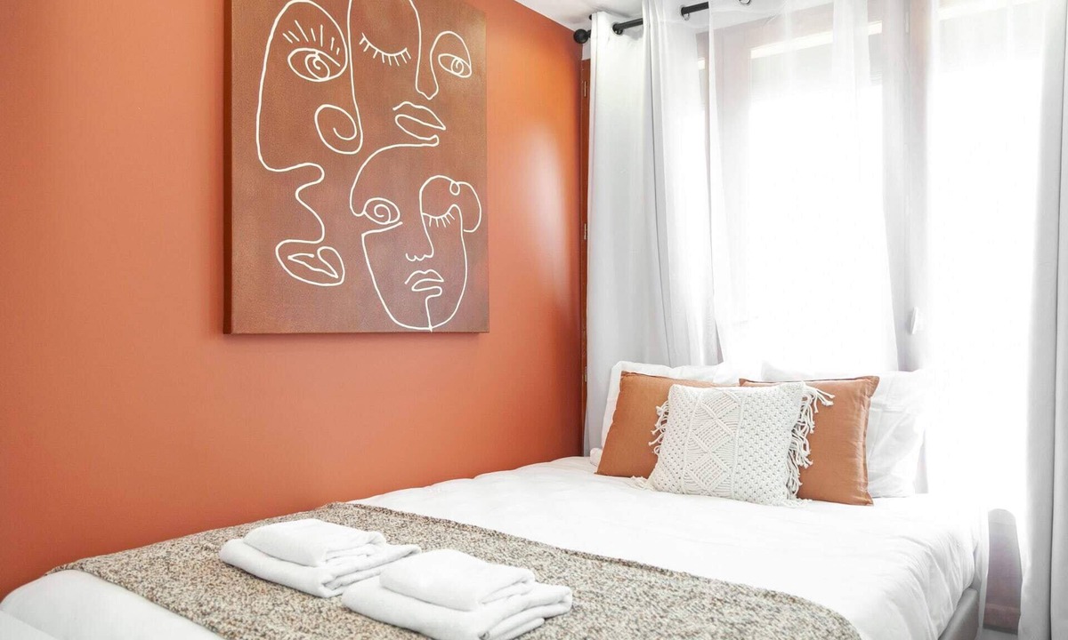 Le Pre-Saint-Gervais Apartment | Hoche A 11 - Two Bedroom Apartment, Sleeps 5