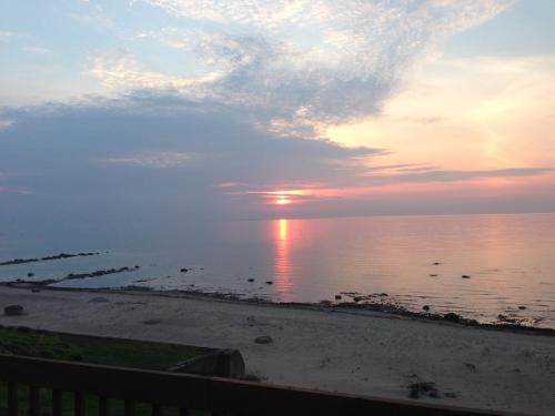 Carsonville House | Hoff Cottage on the Beach