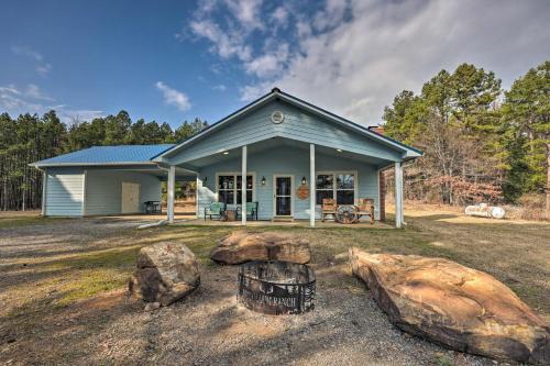 Hodgen House | Hogden Home Near the Black Fork River & Trails!