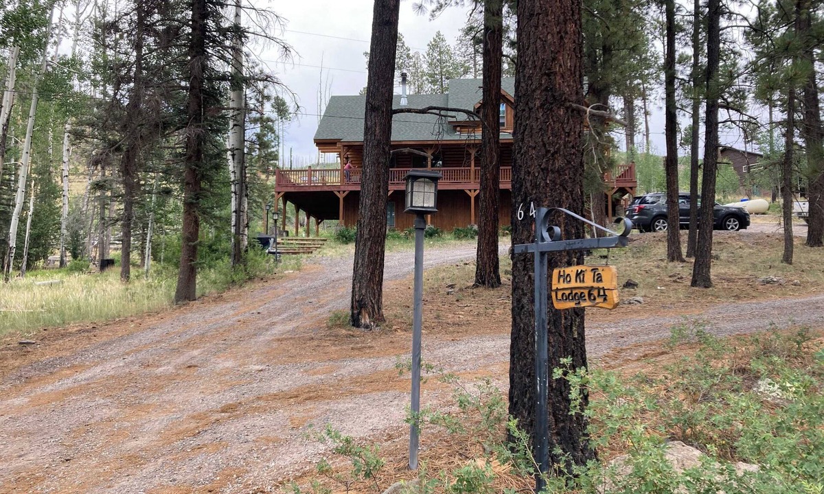 Greer Cabin | HoKiTa Mountain Lodge GREER AZ