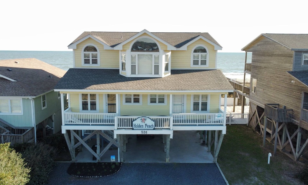 Holden Beach House | "Holden Peach" - Luxury Oceanfront Home, 4 Bedrooms/4.5 Bathrooms